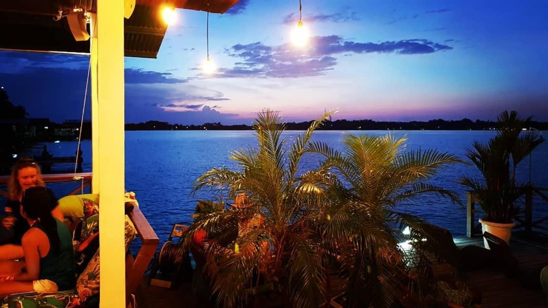 Hostel Mamallena Bocas Del Toro (Adults Only) Buitenkant foto